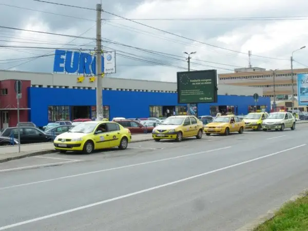 Statie taxi - Centrul Comercial Euro 1