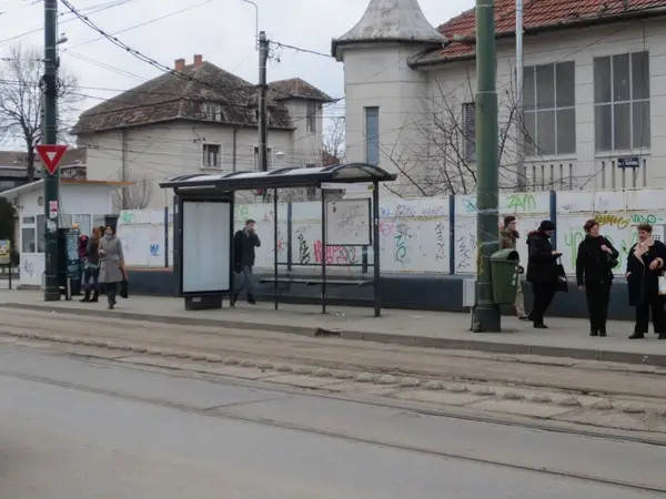 Statie RATT - intersectia str. 1 Decembrie cu str. Cluj retur