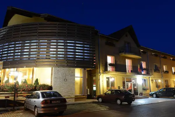 Revelion la Hotel Restaurant Trio