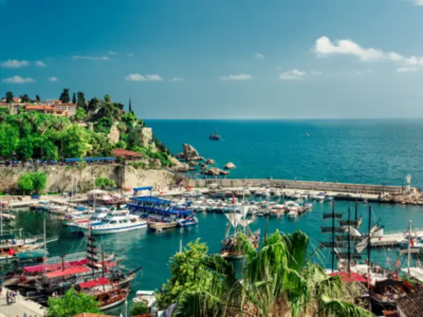 Tot ce trebuie să știi pentru o vacanță reușită în Turcia: pașaport, zboruri, cazare